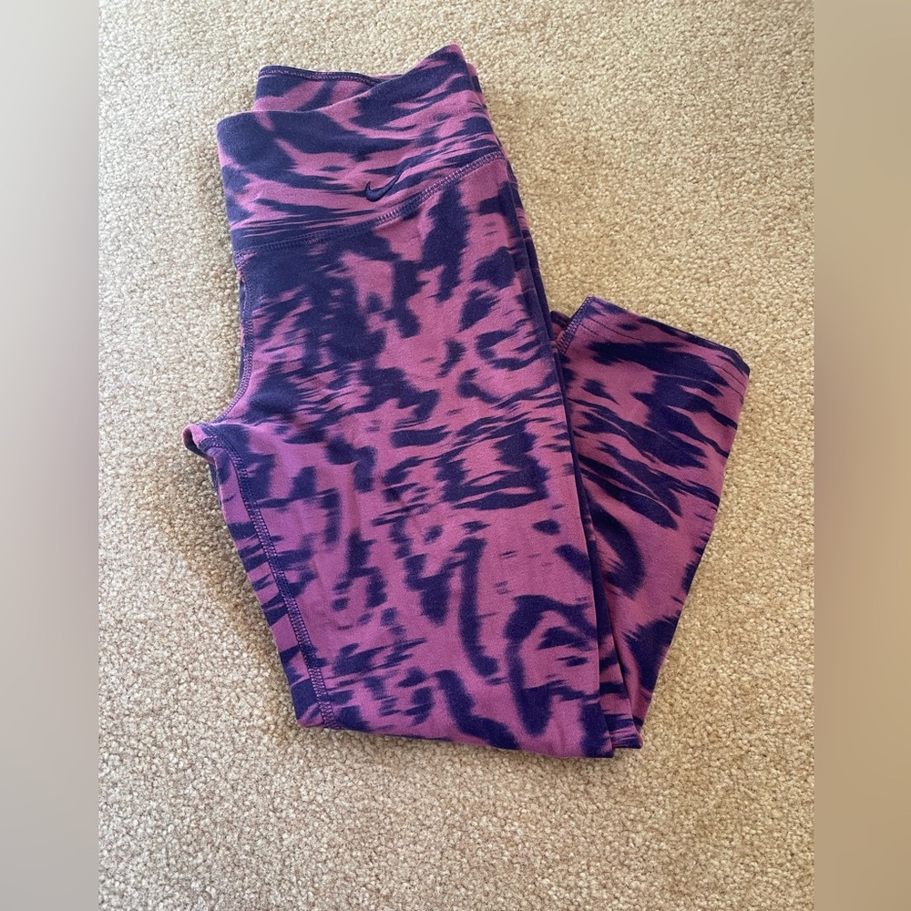 Gently used- Nike Dri-Fit leggings